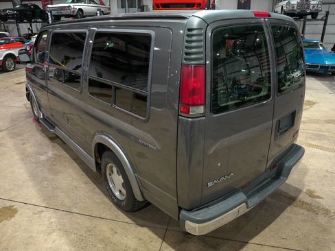 Used 1999 GMC Savana 1500 w/ Convenience Pkg image 16