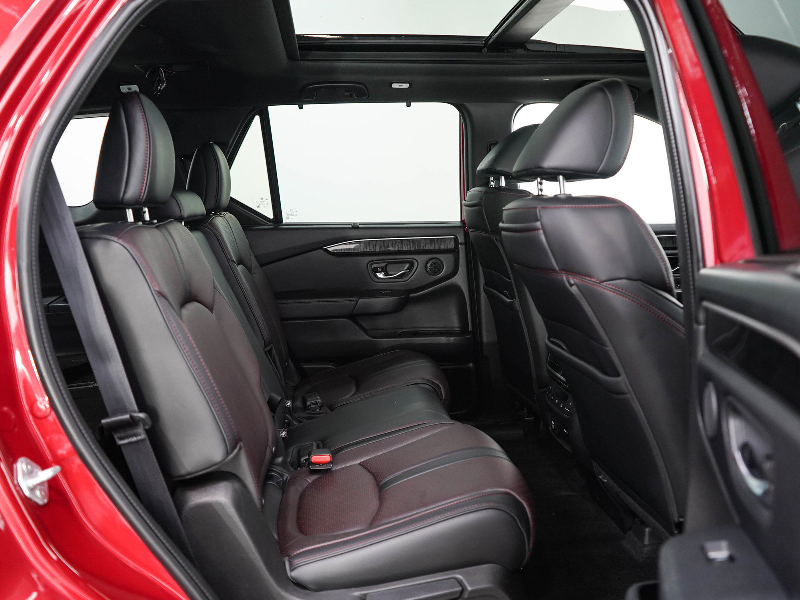 Used 2024 Honda Pilot Elite image 12