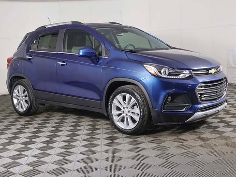 Used 2020 Chevrolet Trax Premier image 2