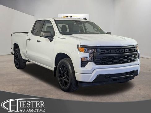 Used 2023 Chevrolet Silverado 1500 Custom AWD/4WD image 1
