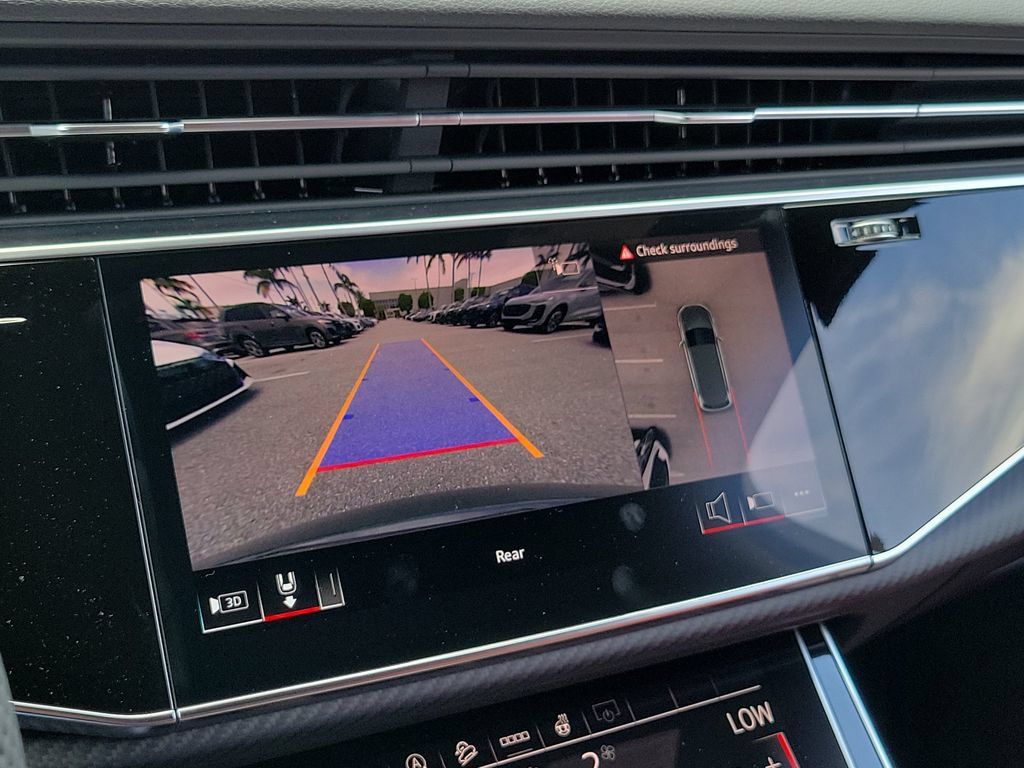 New 2026 Audi SQ7 Premium Plus AWD/4WD image 12