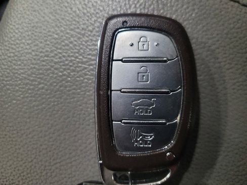 Used 2019 Hyundai Elantra Limited w/ Ultimate Package 02 image 32