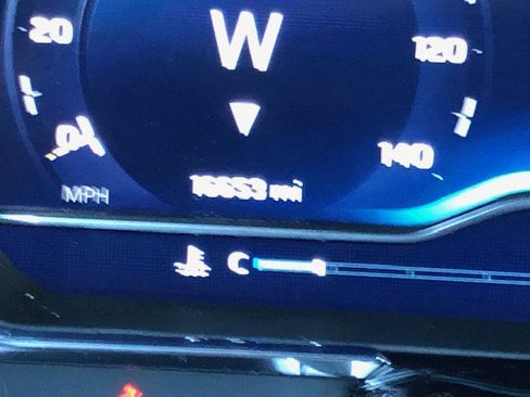 Used 2024 Chevrolet Silverado 1500 LTZ w/ Technology Package image 10