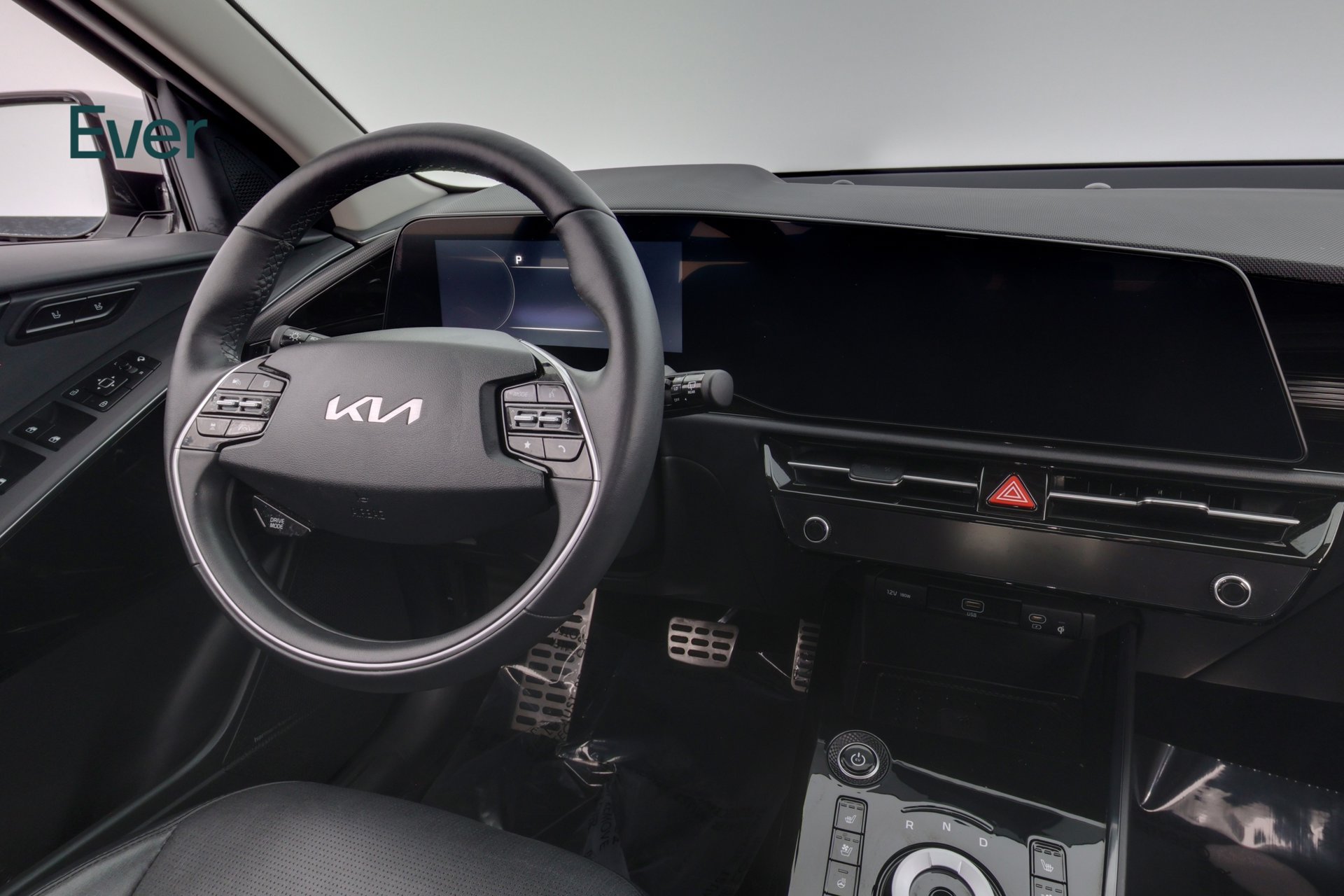 Used 2024 Kia Niro Wave w/ Wave Preserve Package FWD image 25