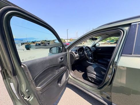 Used 2020 Jeep Compass Latitude w/ Popular Equipment Group AWD/4WD image 21