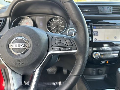 Used 2018 Nissan Rogue Sport SL w/ SL Premium Package image 18