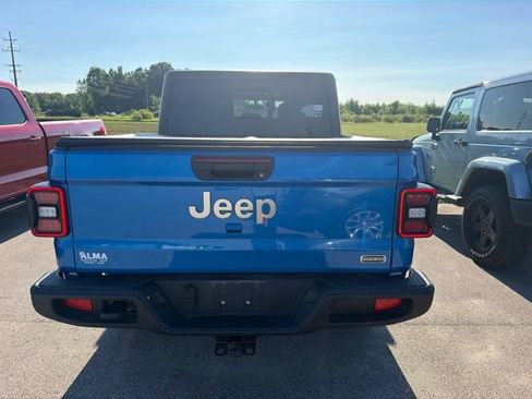 Used 2022 Jeep Gladiator Overland w/ LED Lighting Group AWD/4WD image 9