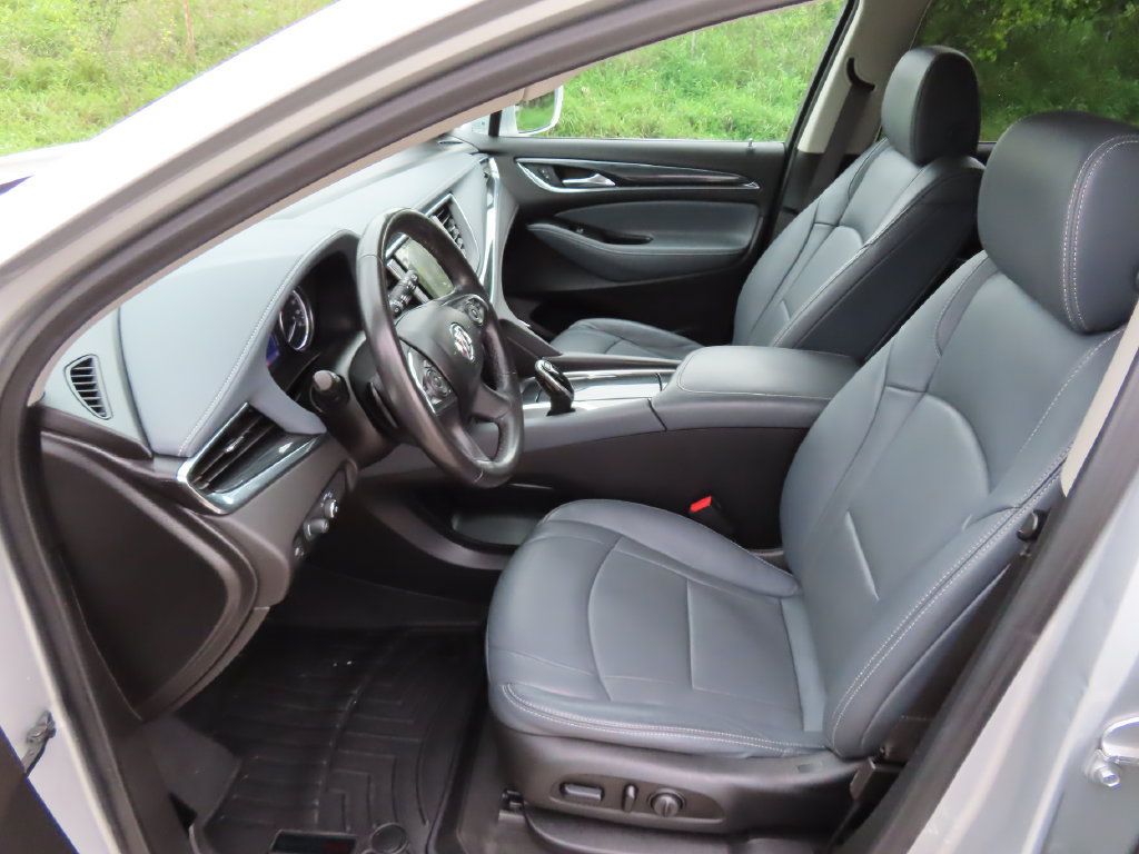 Used 2020 Buick Enclave Essence w/ Sound and Sites Package AWD/4WD image 21