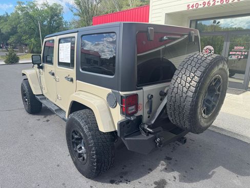 Used 2017 Jeep Wrangler Unlimited Sport AWD/4WD image 5
