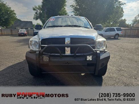 Used 2009 Dodge Ram 2500 Truck SXT w/ Protection Group AWD/4WD image 2