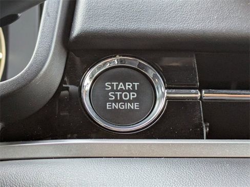 Used 2024 Mitsubishi Outlander SE Black Edition image 33