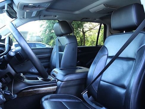 Used 2018 Chevrolet Tahoe LT RWD image 12