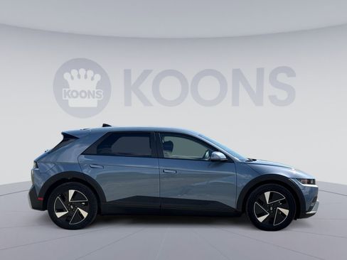 New 2025 Hyundai Ioniq 5 SE image 8