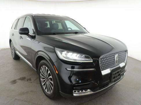 Used 2020 Lincoln Aviator Reserve w/ Elements Package Plus image 3