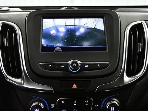 Used 2020 Chevrolet Equinox LT image 23