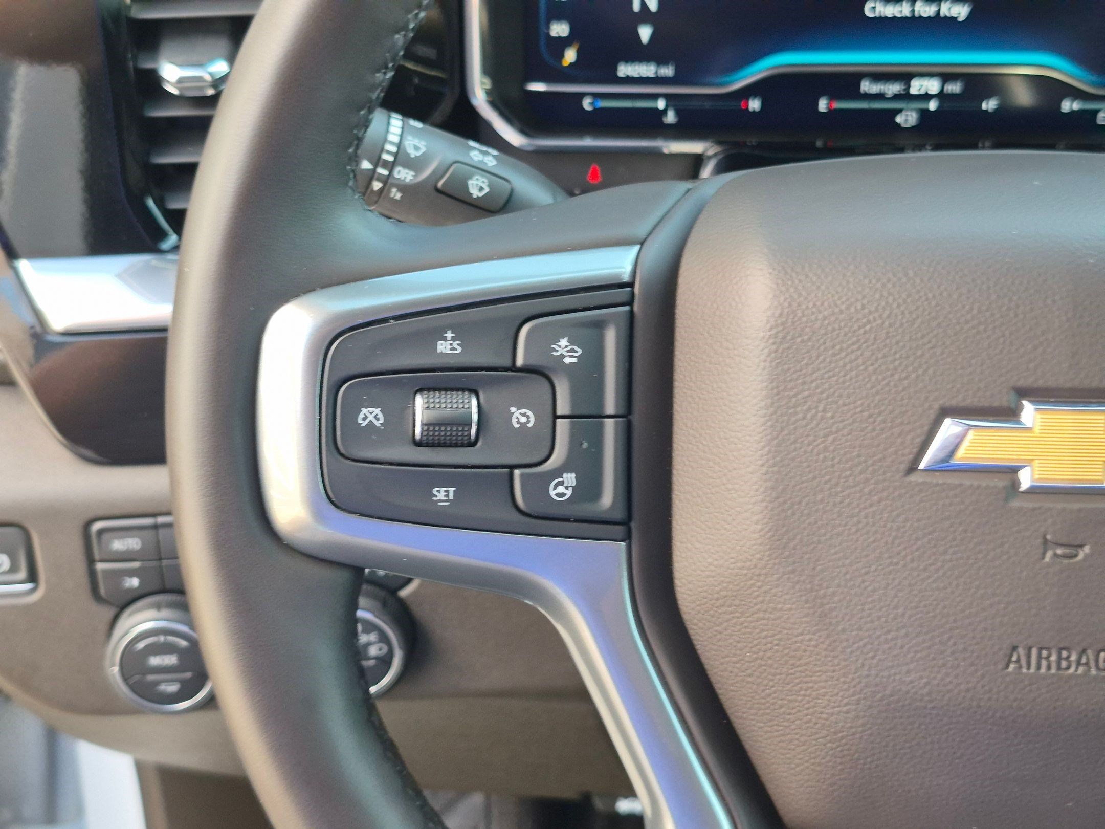 Used 2025 Chevrolet Silverado 3500 LTZ AWD/4WD image 17