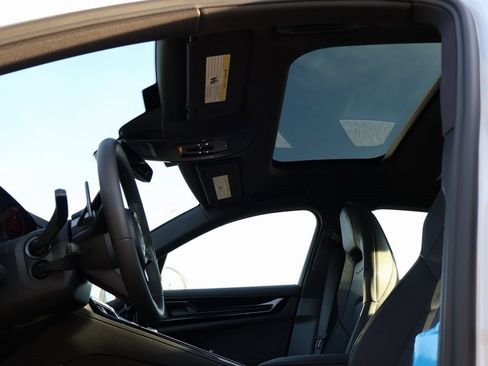 New 2026 Porsche Panamera image 36