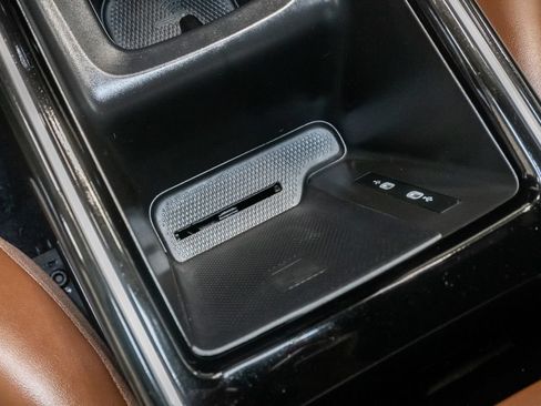 Used 2023 Volkswagen ID.4 Pro AWD/4WD image 21