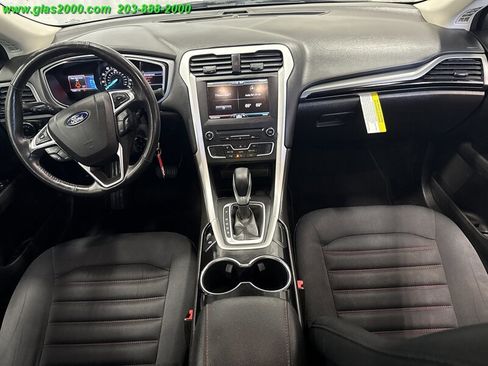 Used 2016 Ford Fusion SE image 6