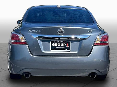 Used 2015 Nissan Altima 2.5 SV FWD image 5