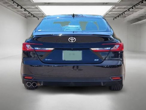 Used 2025 Toyota Camry SE FWD image 5