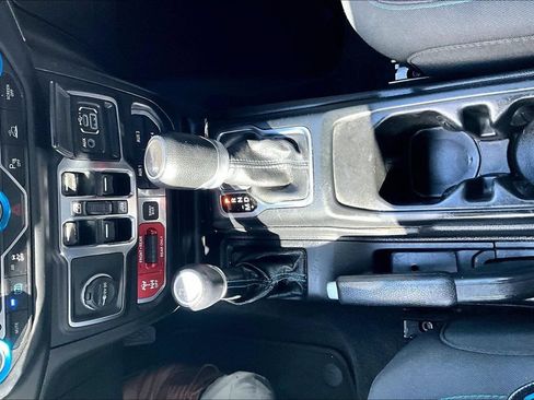 Used 2021 Jeep Wrangler Unlimited Rubicon 4xe w/ Cold Weather Group AWD/4WD image 33