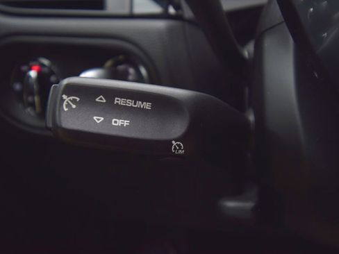 Used 2021 Porsche Macan image 37