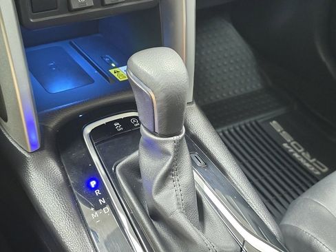 Used 2022 Toyota Corolla Cross XLE image 31