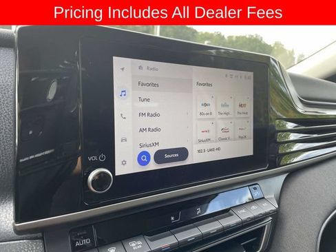 Used 2025 Toyota Camry LE FWD image 30