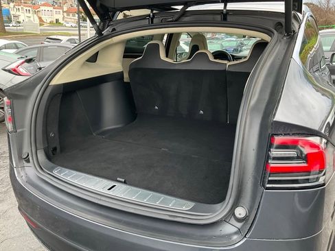 Used 2017 Tesla Model X 75D image 8