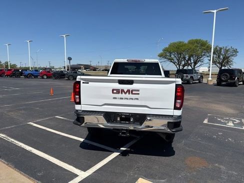 Used 2025 GMC Sierra 2500 Pro w/ Convenience Package image 7