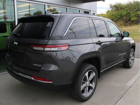 New 2025 Jeep Grand Cherokee Limited image 8