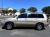 Used 2005 Toyota Highlander 2WD V6 w/ Appearance Pkg image 3