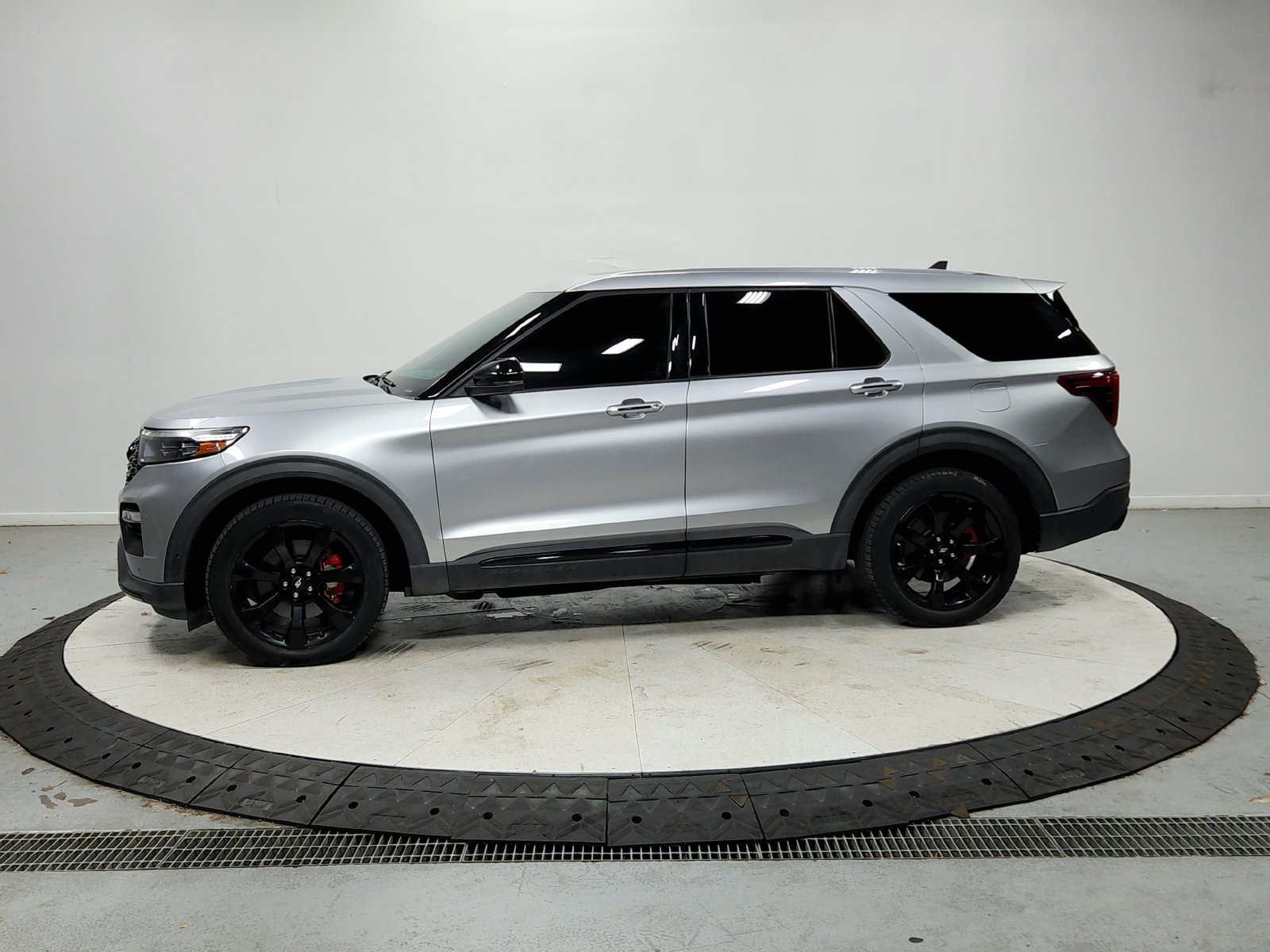 Used 2021 Ford Explorer ST w/ Equipment Group 401A AWD/4WD image 5