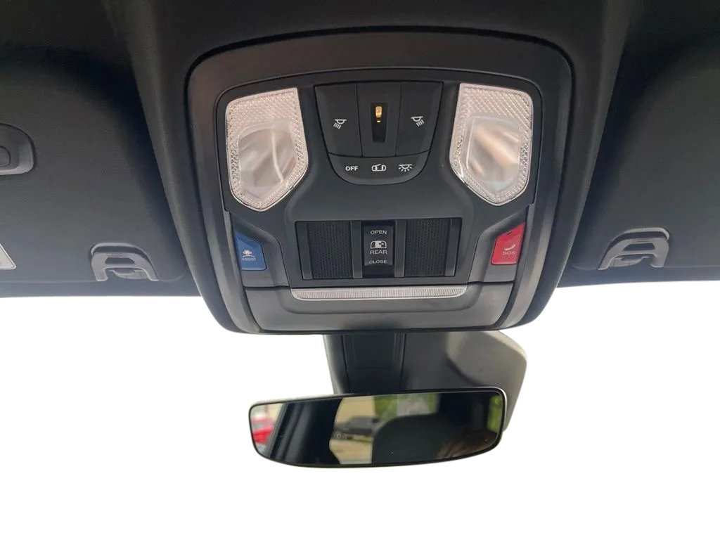 Used 2025 RAM 1500 Big Horn AWD/4WD image 32