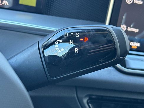 New 2026 Volkswagen Tiguan SE image 20