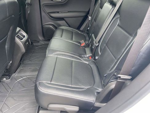 Certified 2025 Chevrolet Blazer LT image 4