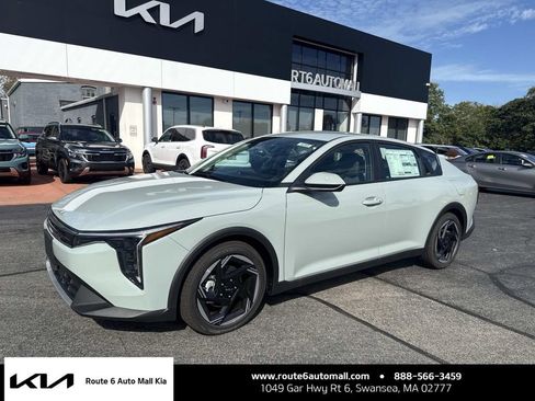 New 2025 Kia K4 EX image 1