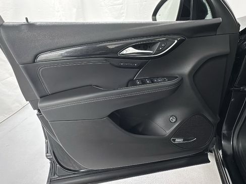 Used 2021 Buick Envision Essence w/ Technology Package I image 19