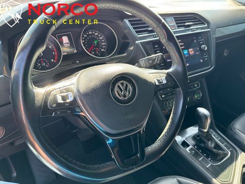 Used 2018 Volkswagen Tiguan SE image 22