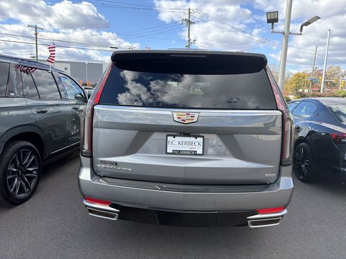 Used 2022 Cadillac Escalade ESV Premium Luxury Platinum image 7