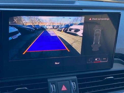 Used 2023 Audi Q5 2.0T Premium image 16