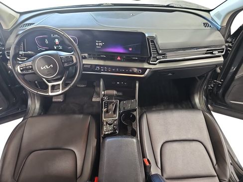 Used 2024 Kia Sportage EX AWD/4WD image 9