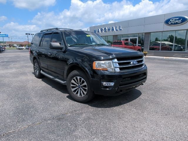 Used 2017 Ford Expedition XLT w/ Equipment Group 202A AWD/4WD image 3