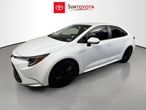 Used 2020 Toyota Corolla LE image 9