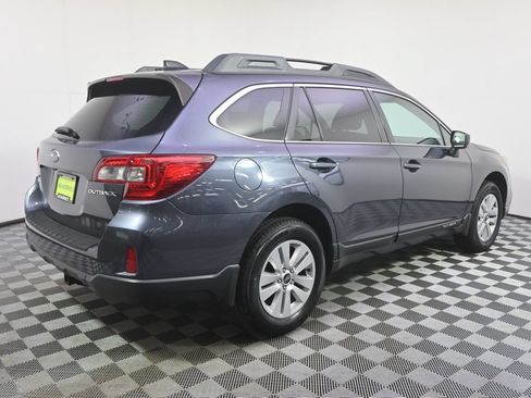 Used 2016 Subaru Outback 2.5i Premium w/ Popular Package #2 AWD/4WD image 7