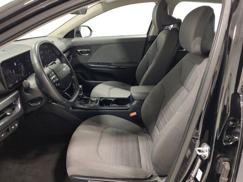 Used 2025 Kia K4 EX FWD image 17