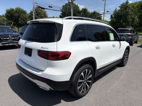 Used 2023 Mercedes-Benz GLB 250 4MATIC image 8