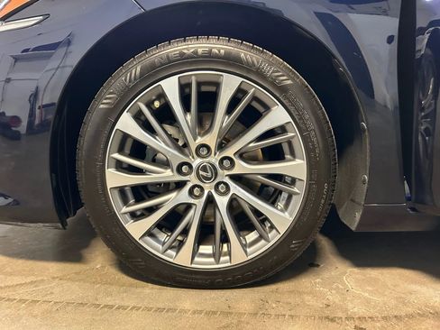 Used 2019 Lexus ES 350 w/ Accessory Package 2 image 12