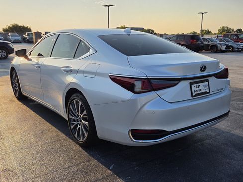 Used 2021 Lexus ES 250 w/ Premium Package AWD/4WD image 3